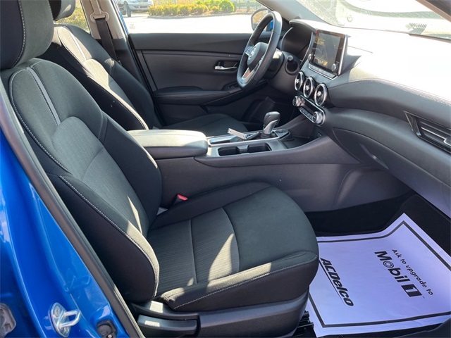 Vehicle image 25 of 30