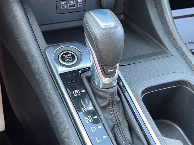 Vehicle image 14 of 30