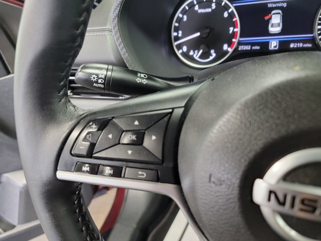 Vehicle image 16 of 21