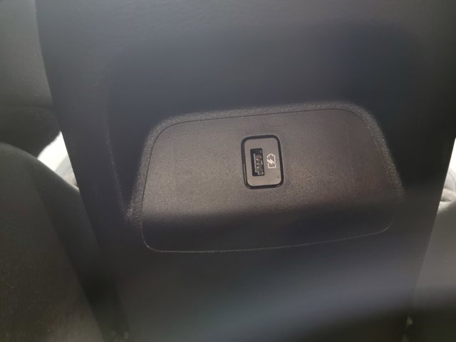 Vehicle image 8 of 21