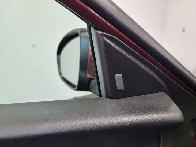 Vehicle image 20 of 21