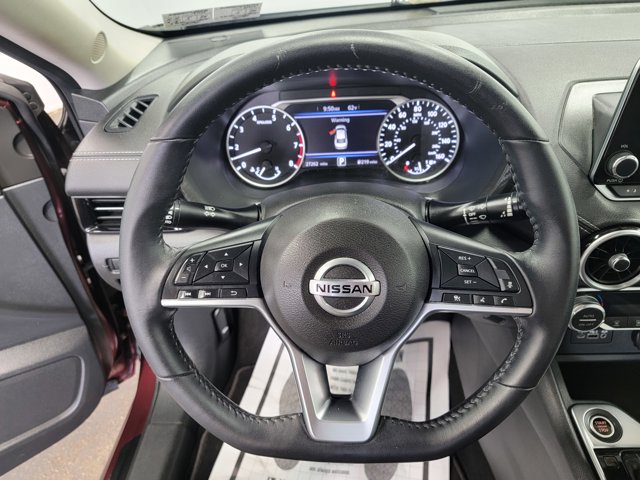Vehicle image 15 of 21