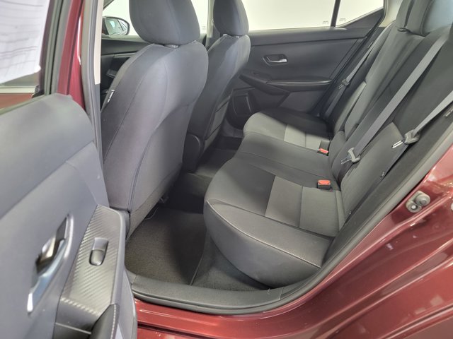 Vehicle image 10 of 21