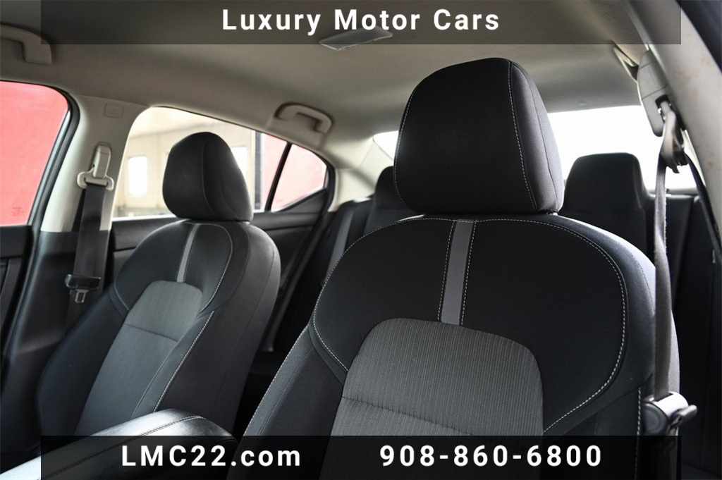 Vehicle image 18 of 34