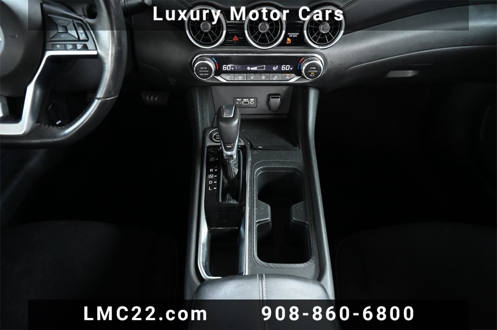 Vehicle image 28 of 34