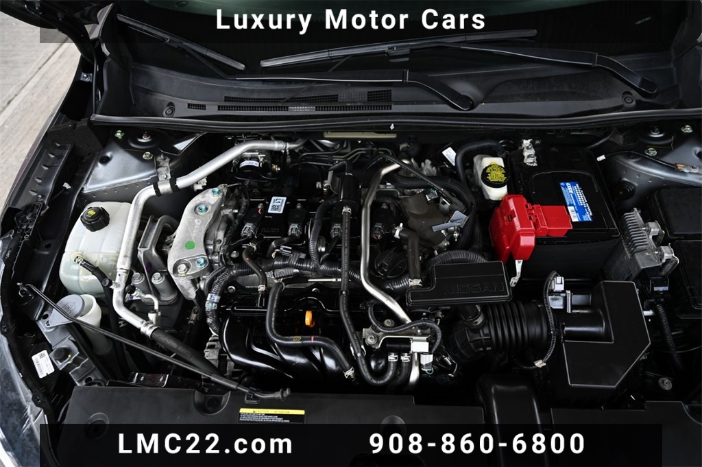 Vehicle image 33 of 34