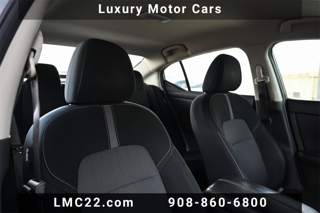 Vehicle image 24 of 34
