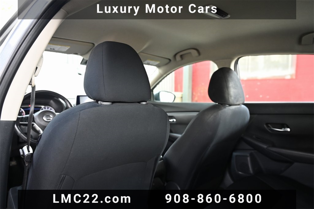 Vehicle image 20 of 34