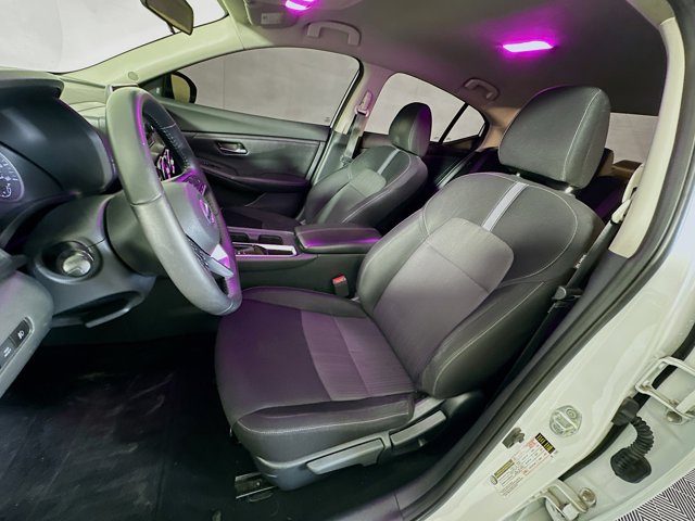 Vehicle image 13 of 26