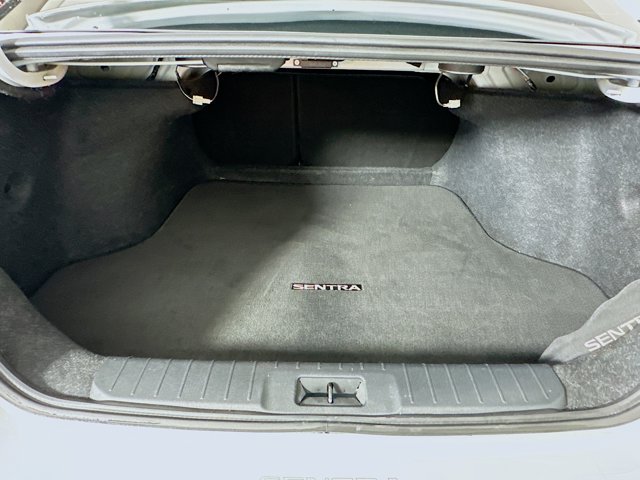 Vehicle image 11 of 26