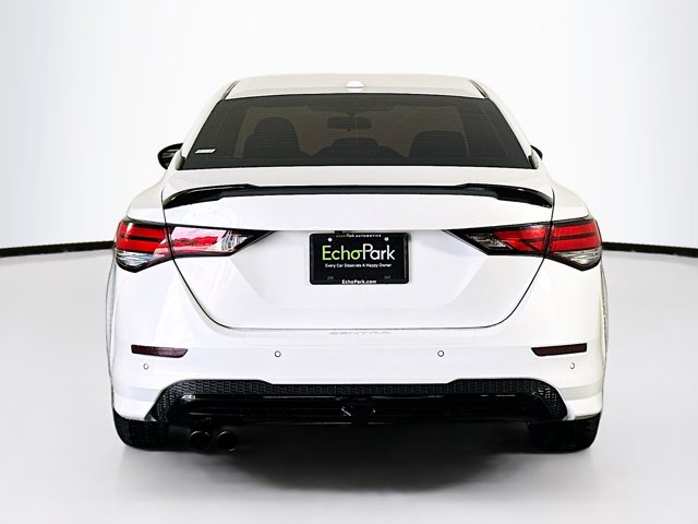 Vehicle image 6 of 26