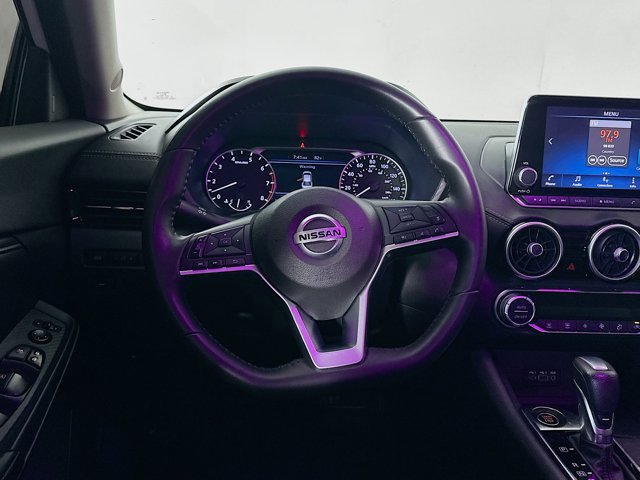 Vehicle image 15 of 26