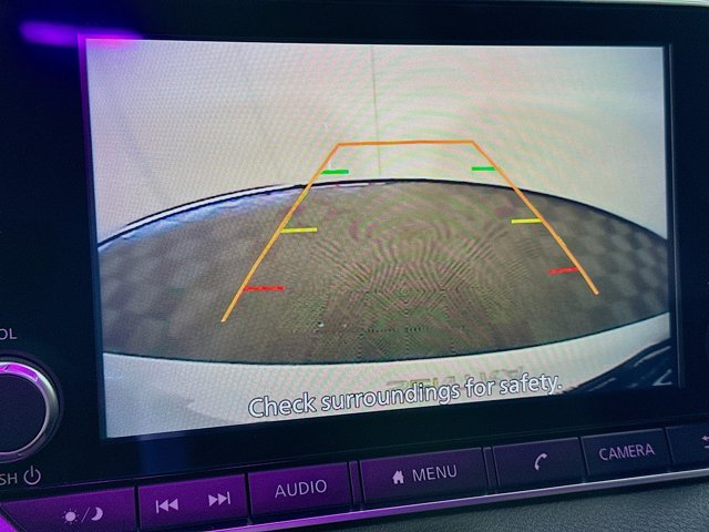 Vehicle image 18 of 26