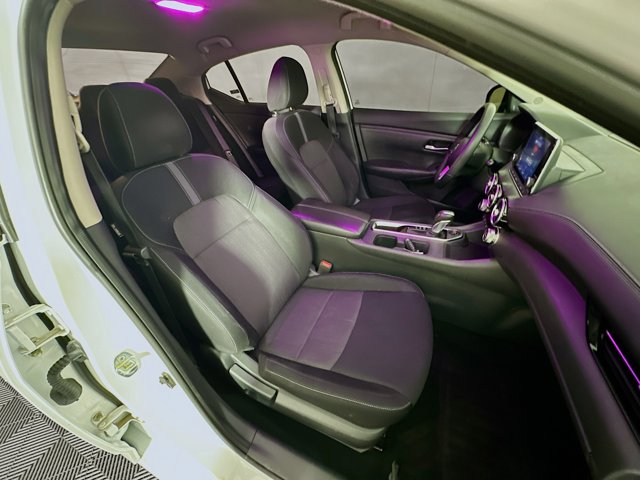 Vehicle image 12 of 26