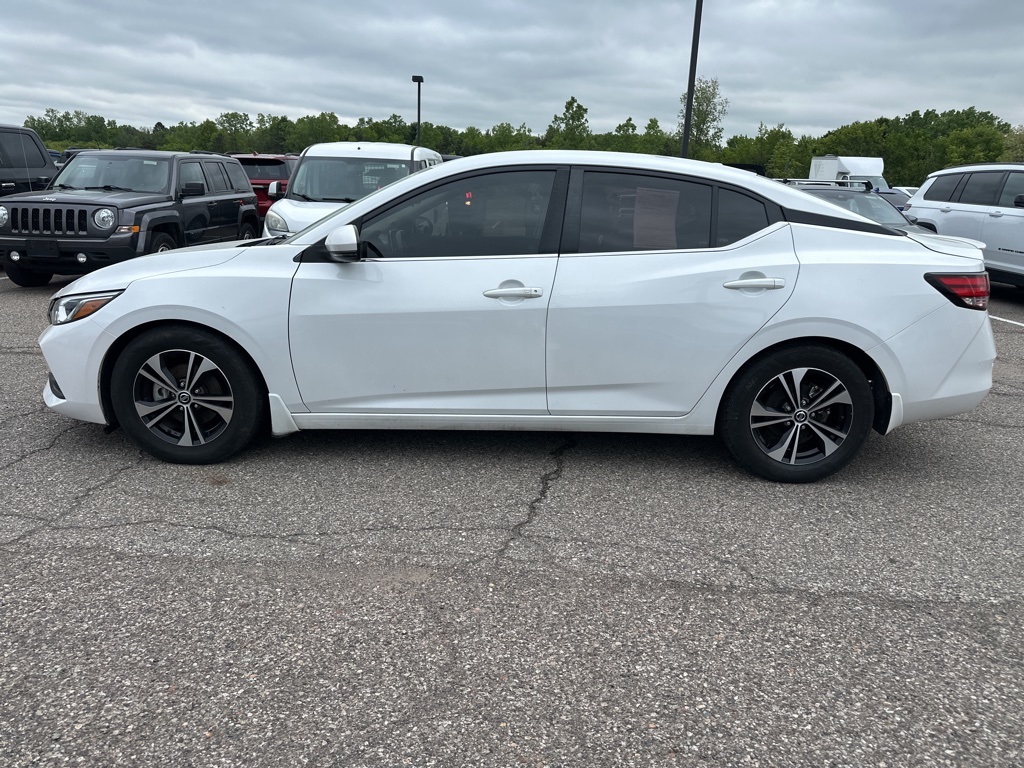 Vehicle image 8 of 12