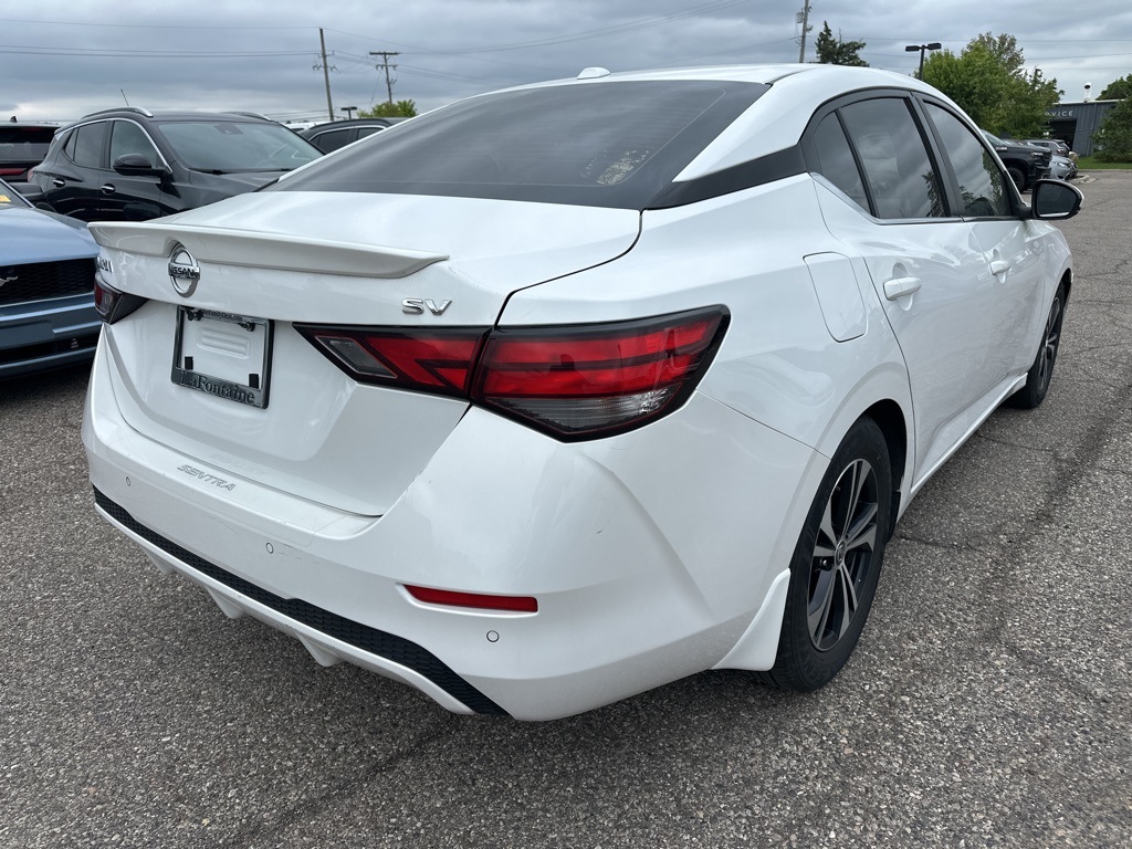 Vehicle image 5 of 12