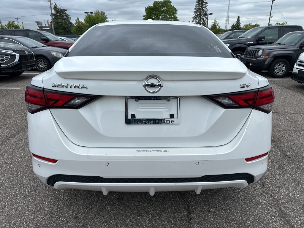 Vehicle image 6 of 12