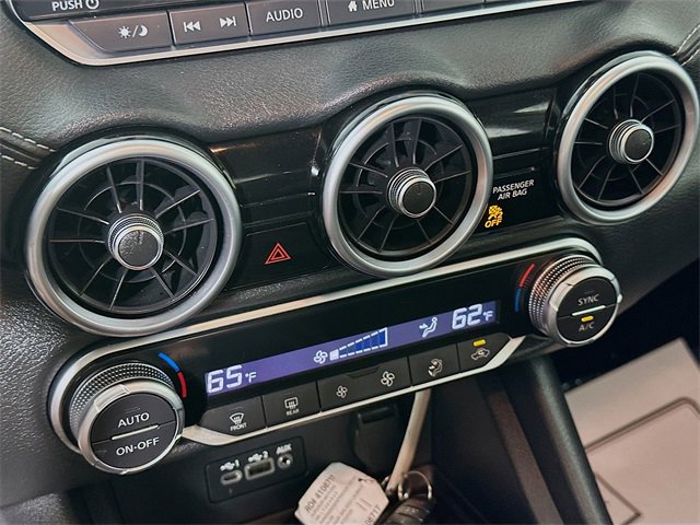 Vehicle image 22 of 31