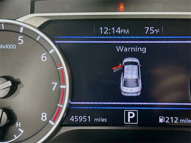 Vehicle image 24 of 31