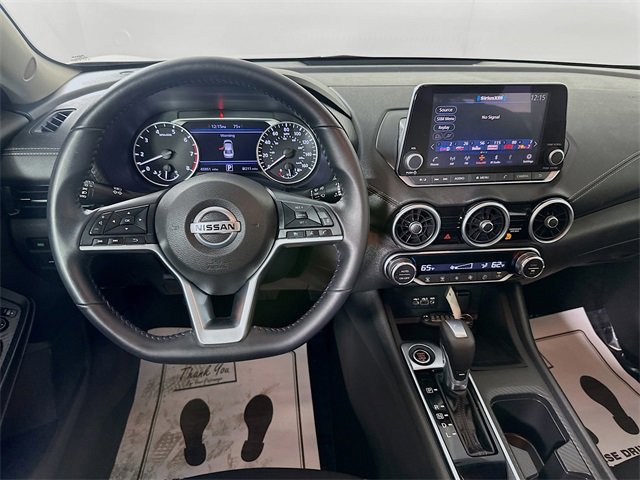 Vehicle image 10 of 31