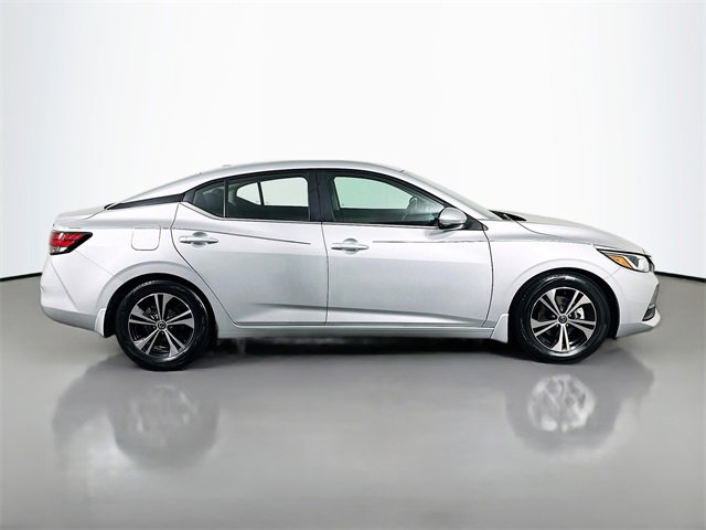Vehicle image 4 of 31