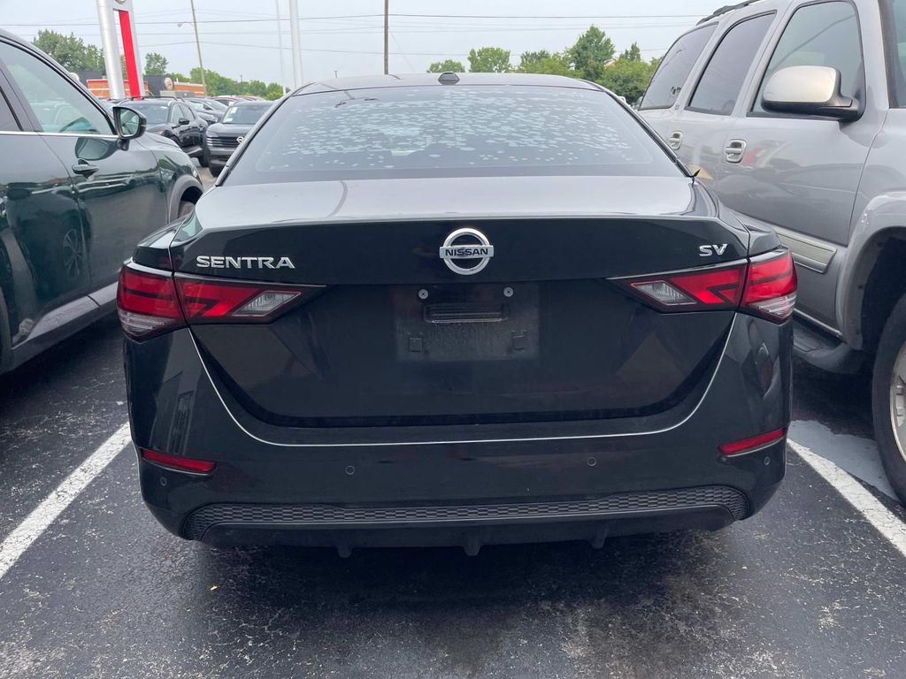 Vehicle image 6 of 20