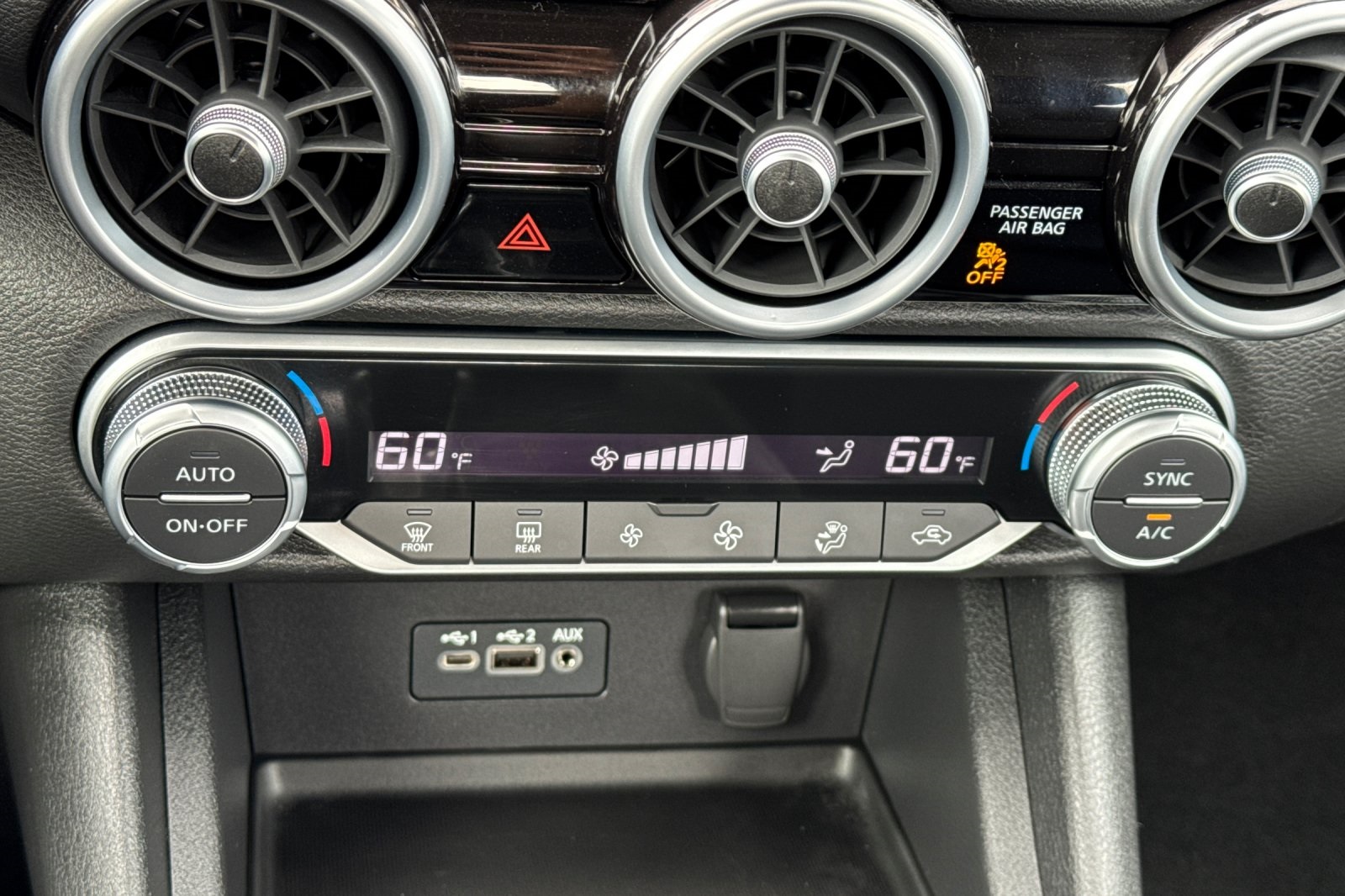 Vehicle image 19 of 28