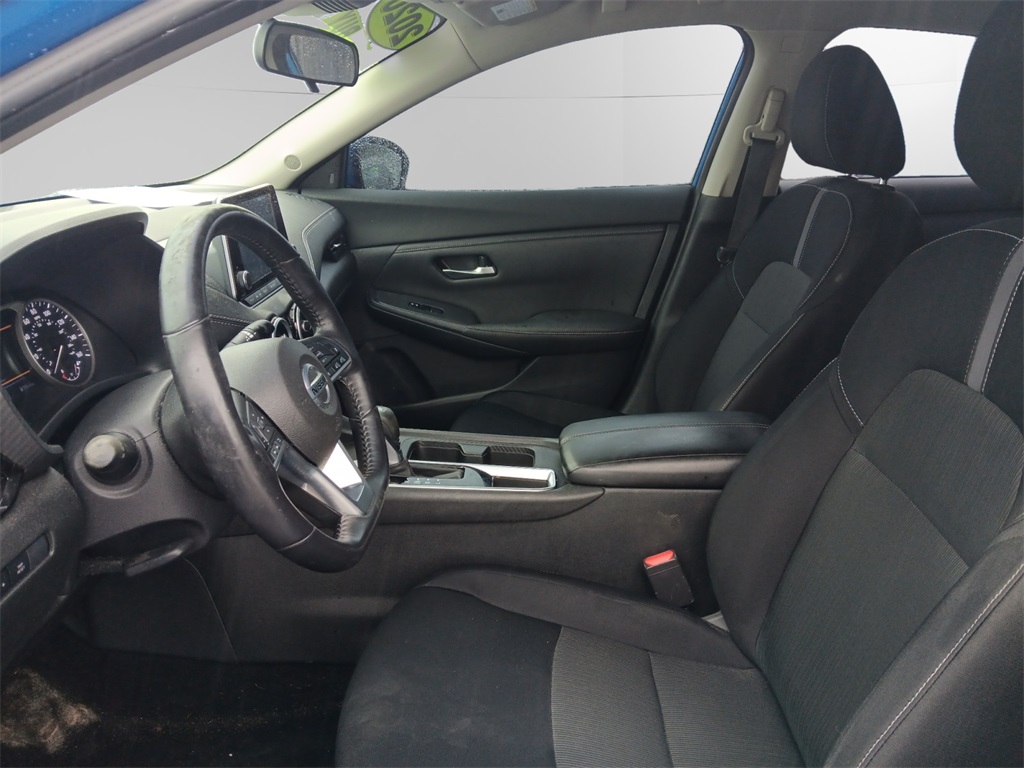 Vehicle image 11 of 24