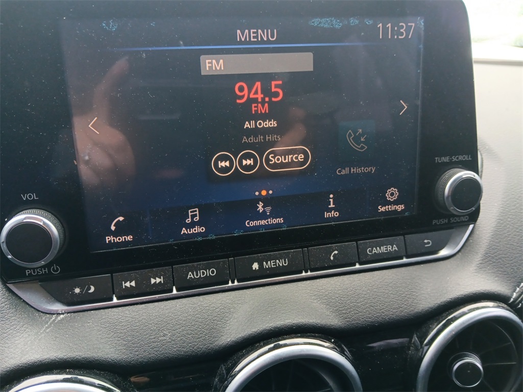 Vehicle image 18 of 24