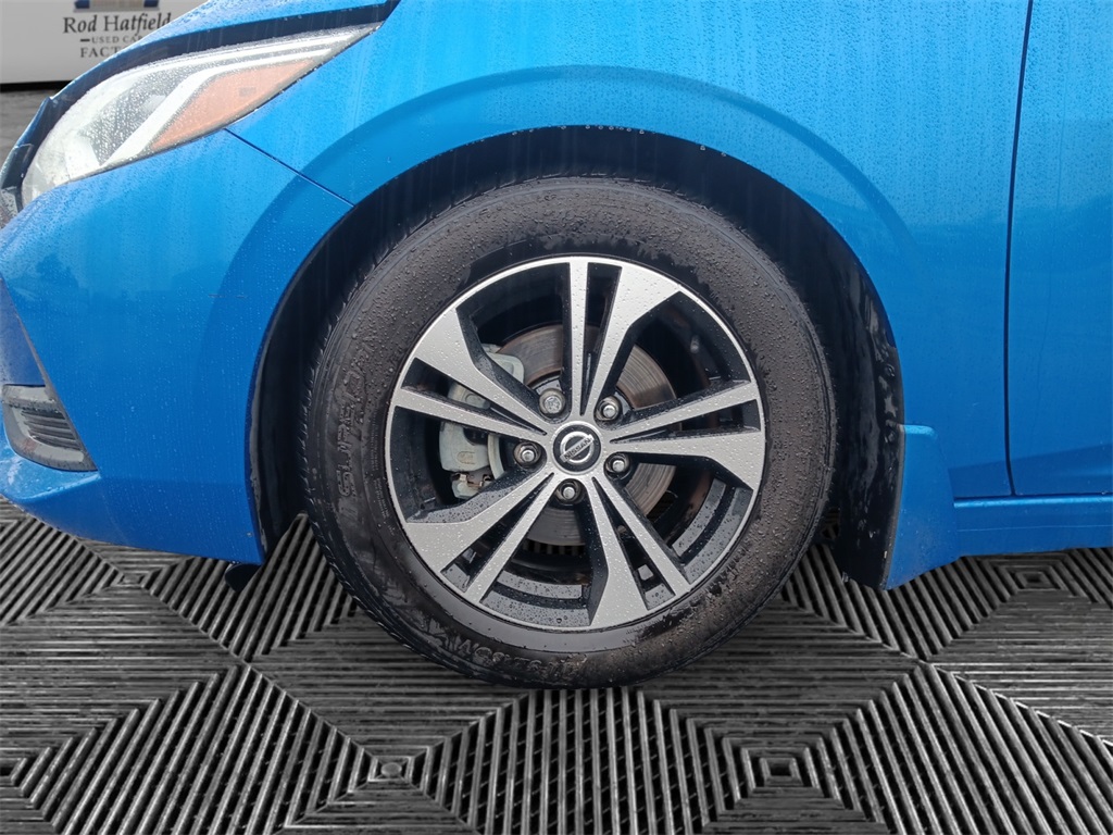 Vehicle image 9 of 24