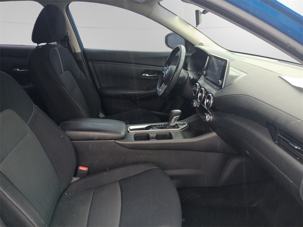 Vehicle image 13 of 24