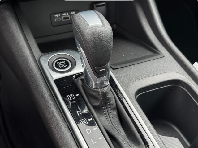 Vehicle image 15 of 20