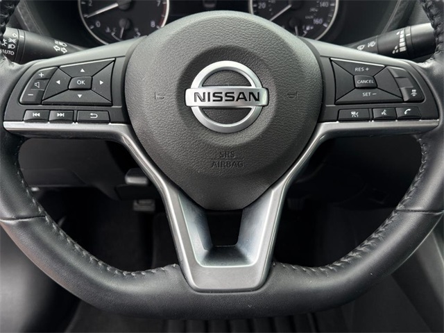 Vehicle image 11 of 20