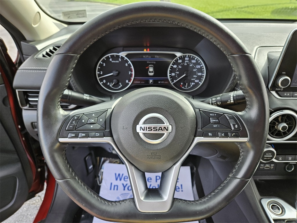 Vehicle image 23 of 30