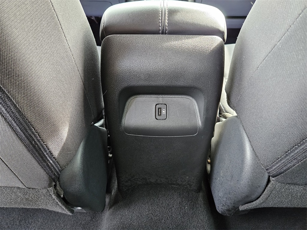 Vehicle image 9 of 30