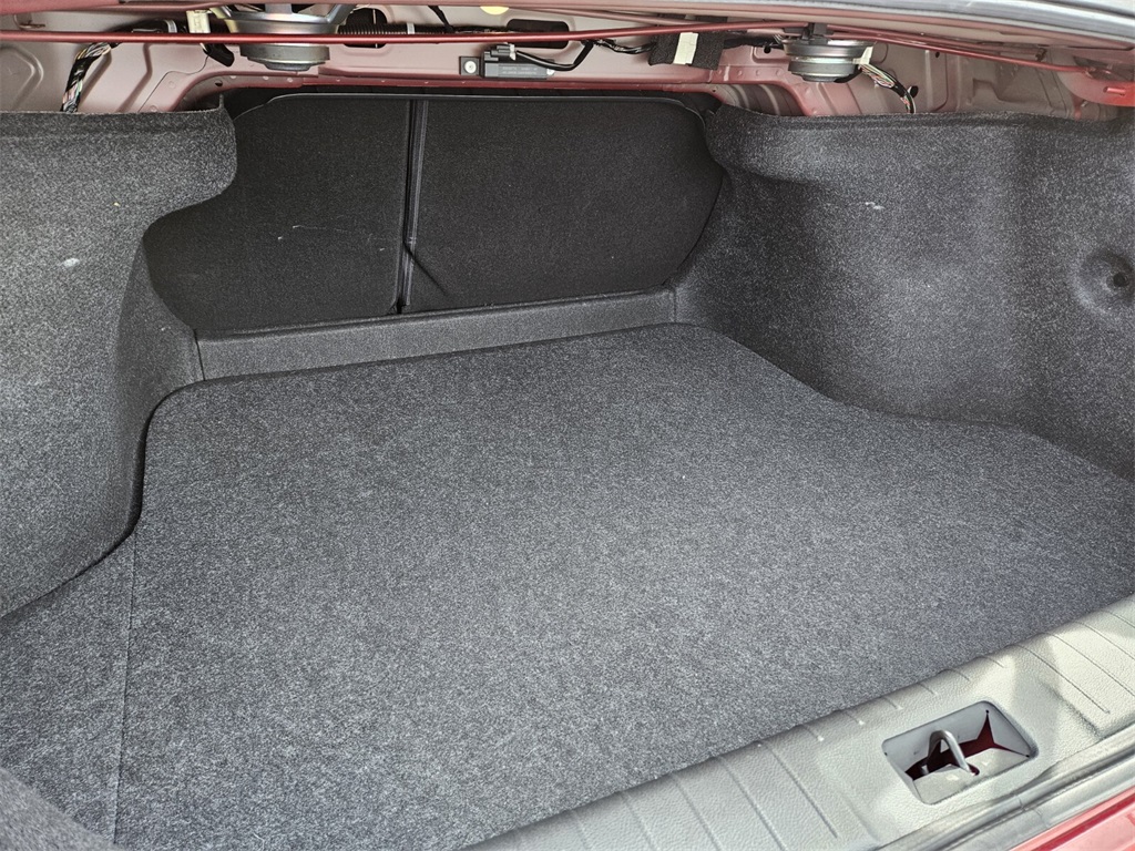 Vehicle image 12 of 30