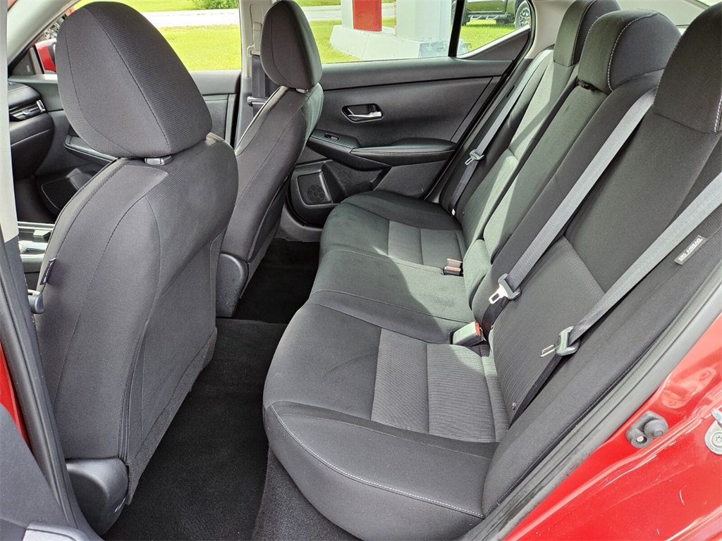 Vehicle image 8 of 30