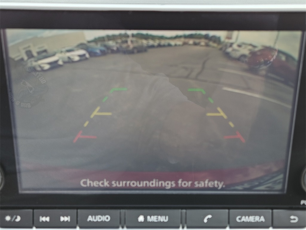Vehicle image 21 of 30