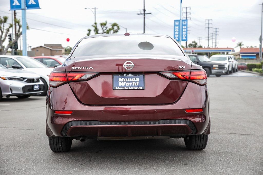 Vehicle image 4 of 28