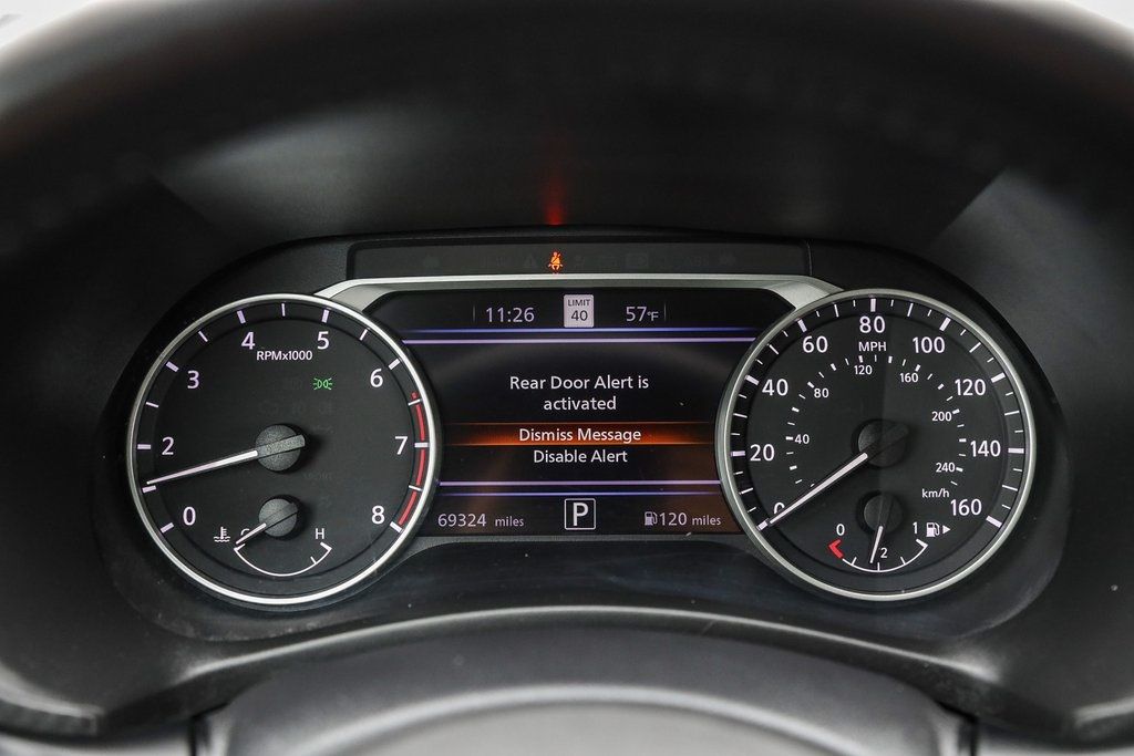 Vehicle image 24 of 28