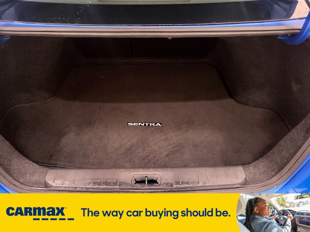 Vehicle image 23 of 24
