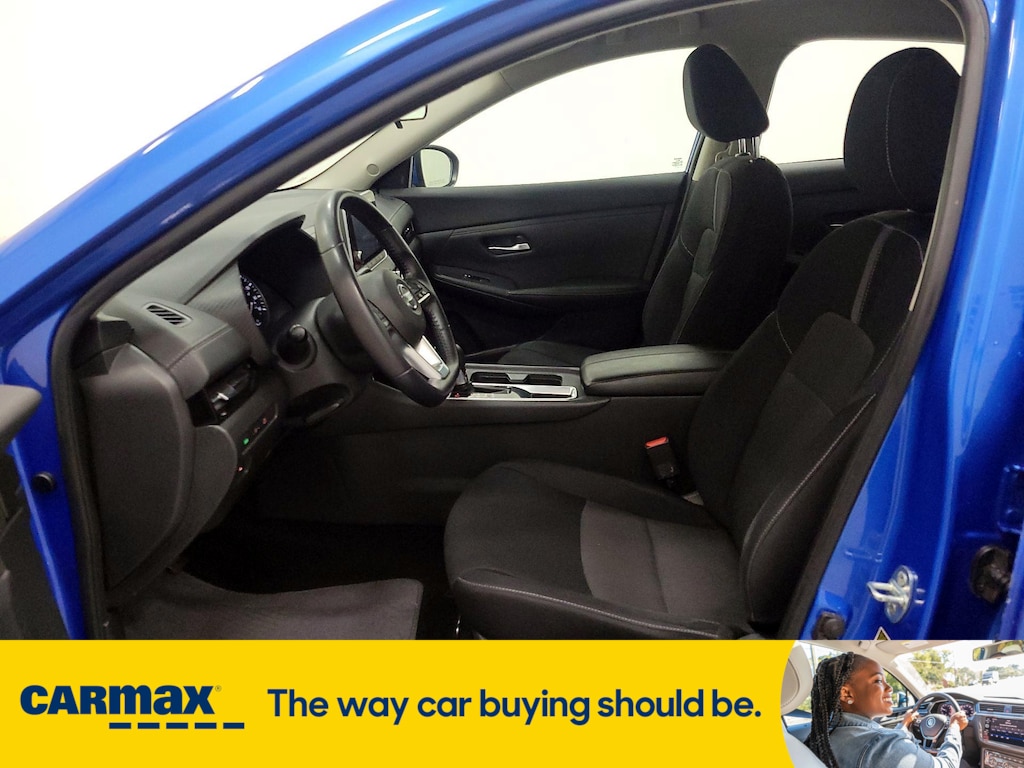 Vehicle image 13 of 24