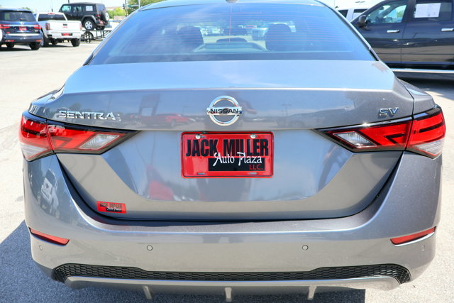 Vehicle image 8 of 22