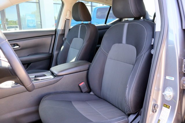 Vehicle image 9 of 22