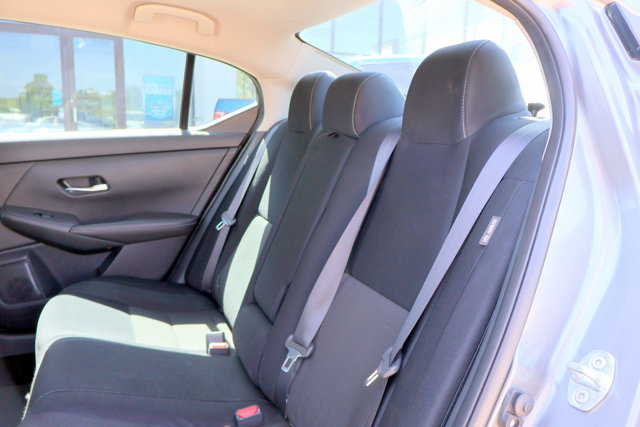 Vehicle image 21 of 22