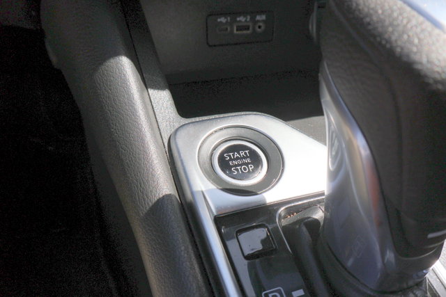Vehicle image 12 of 22