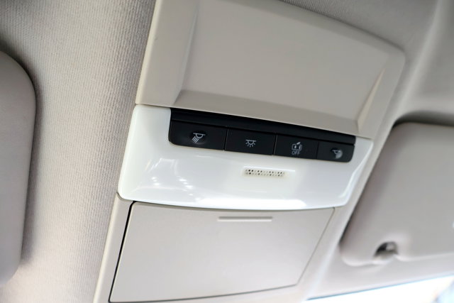 Vehicle image 18 of 22