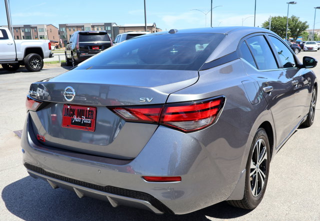 Vehicle image 5 of 22