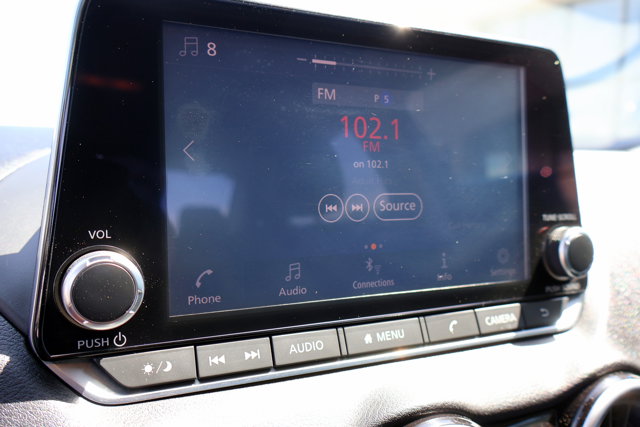 Vehicle image 14 of 22