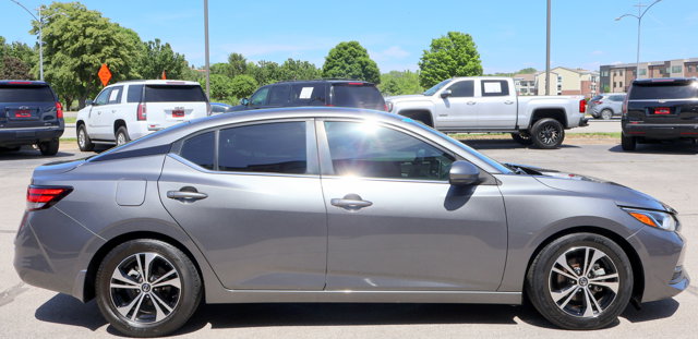 Vehicle image 4 of 22